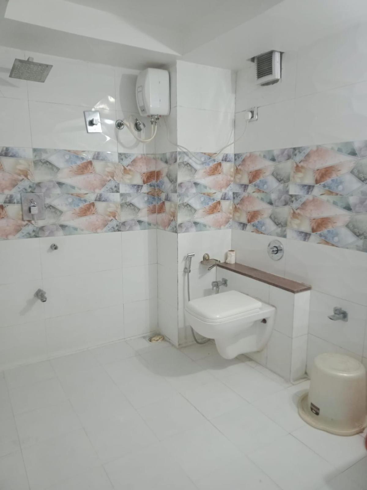 Hotel Hillton Gandhinagar Esterno foto