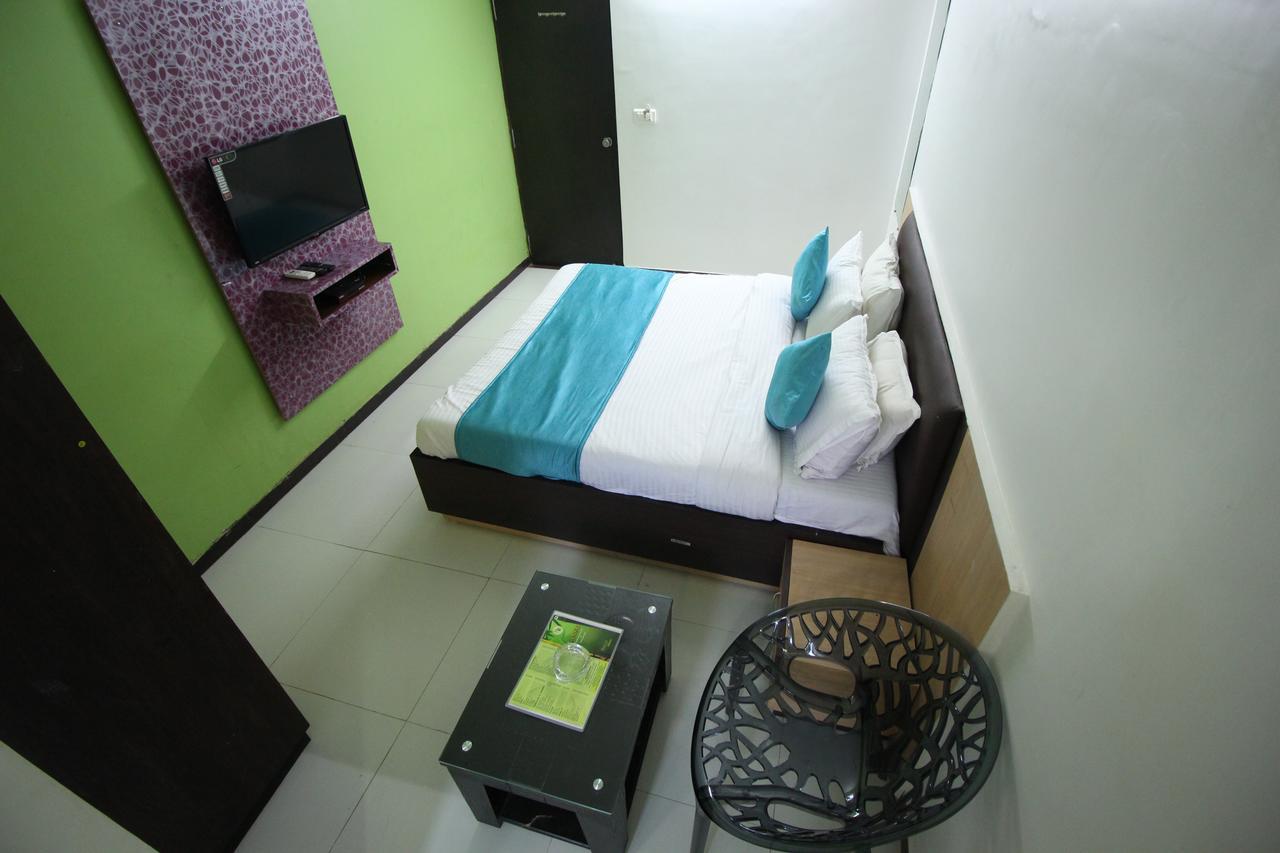 Hotel Hillton Gandhinagar Esterno foto