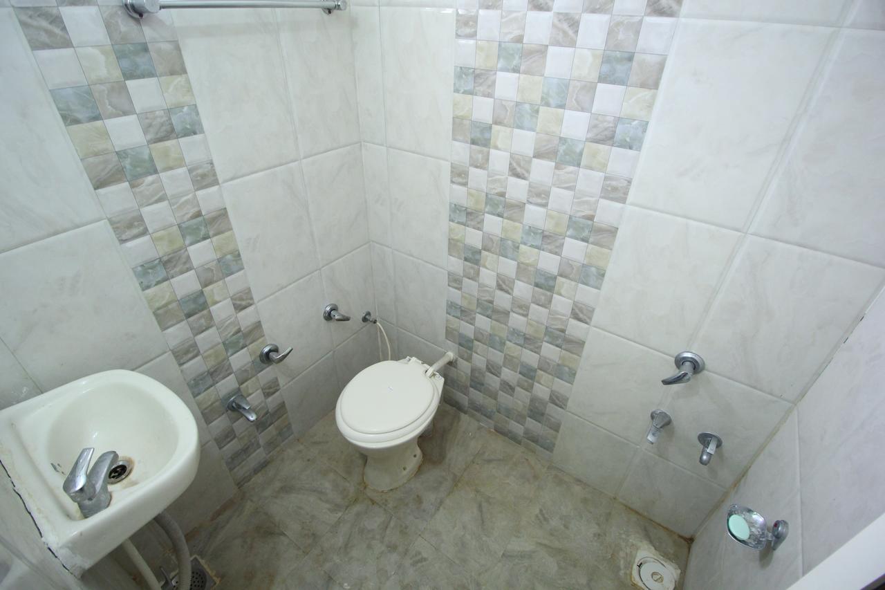 Hotel Hillton Gandhinagar Esterno foto