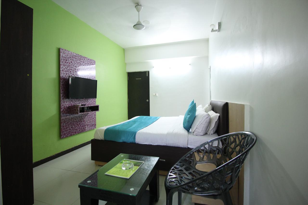 Hotel Hillton Gandhinagar Esterno foto