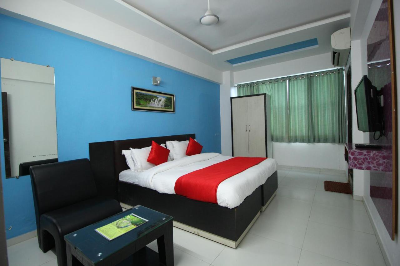 Hotel Hillton Gandhinagar Esterno foto