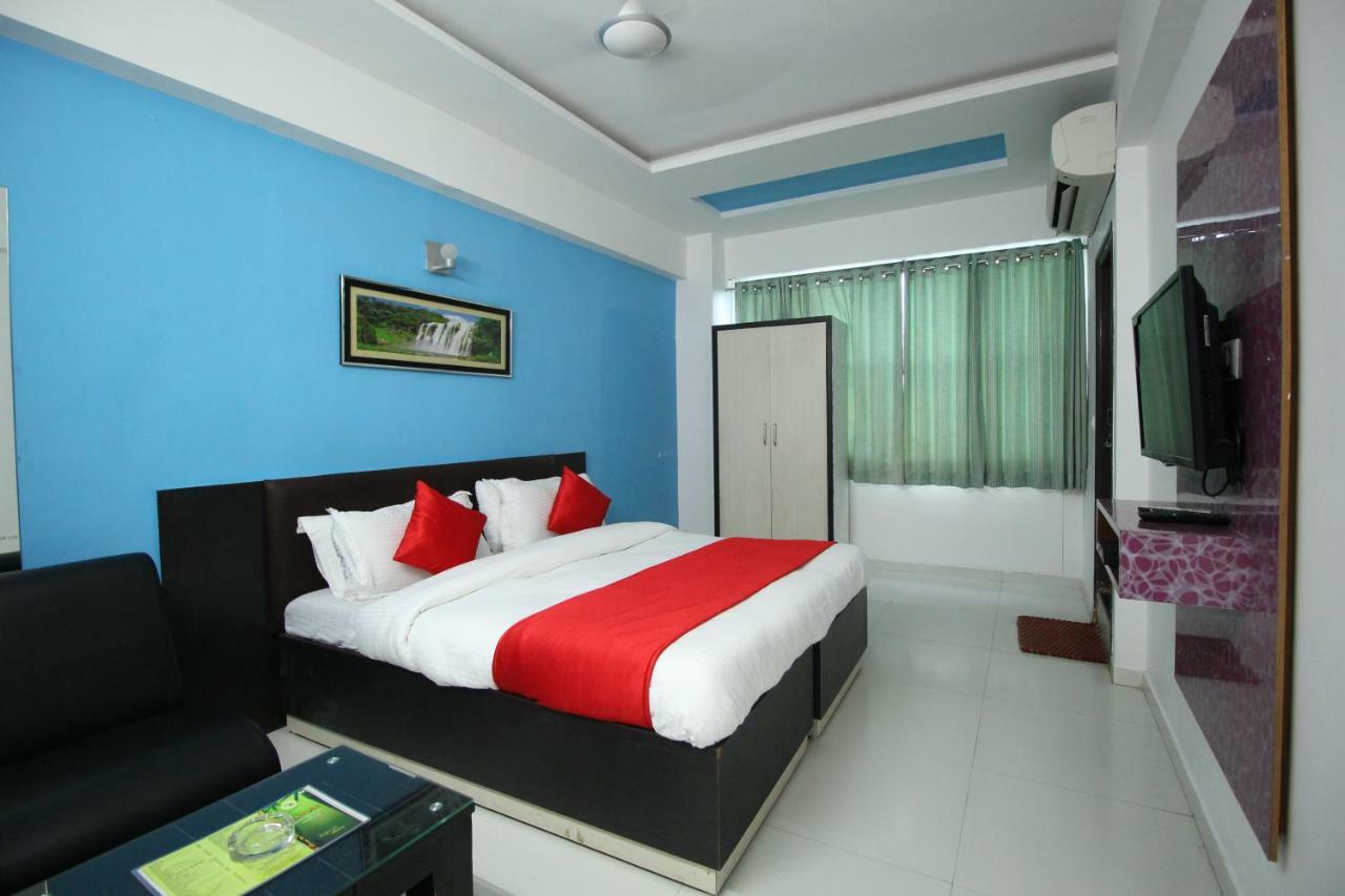 Hotel Hillton Gandhinagar Esterno foto